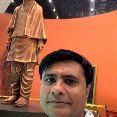 Pravin Naliyapara — CTO and Managing Director, PushtiMarg IT